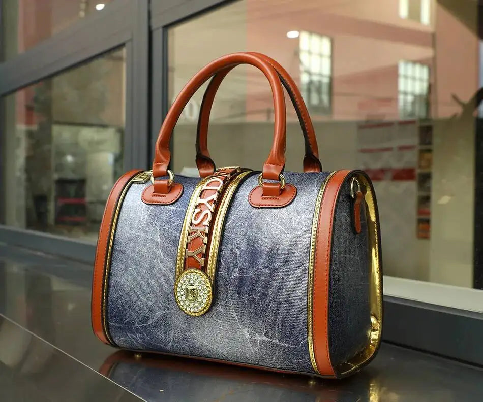 Women's Crocodile Embossed Letter Decoration Shoulder Handbag