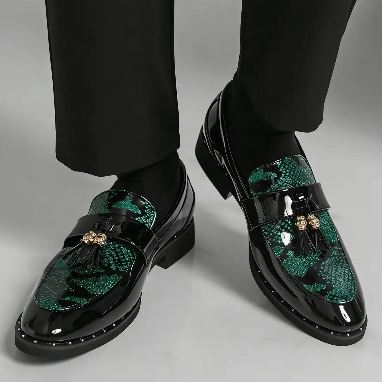 Men's Leather Shiny Tassel Snake Print Loafers Shoes