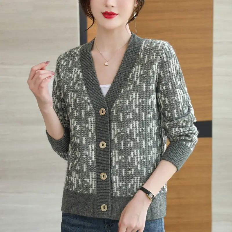 Women's V-neck Long Sleeve Button Cardigan Sweater