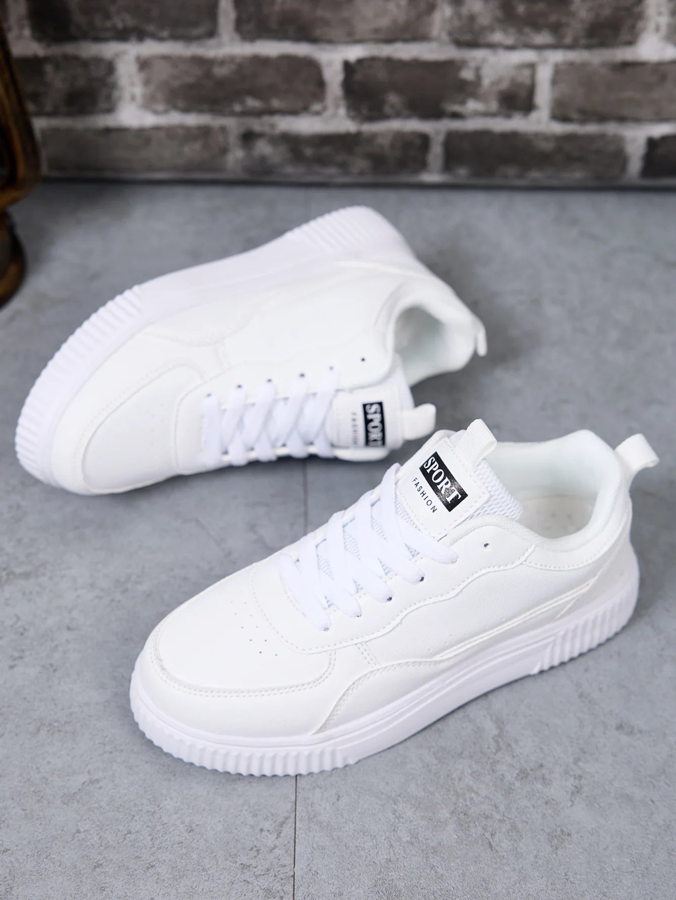 Ultra Light Tight Cold Glued Board Anti Slip Sneakers