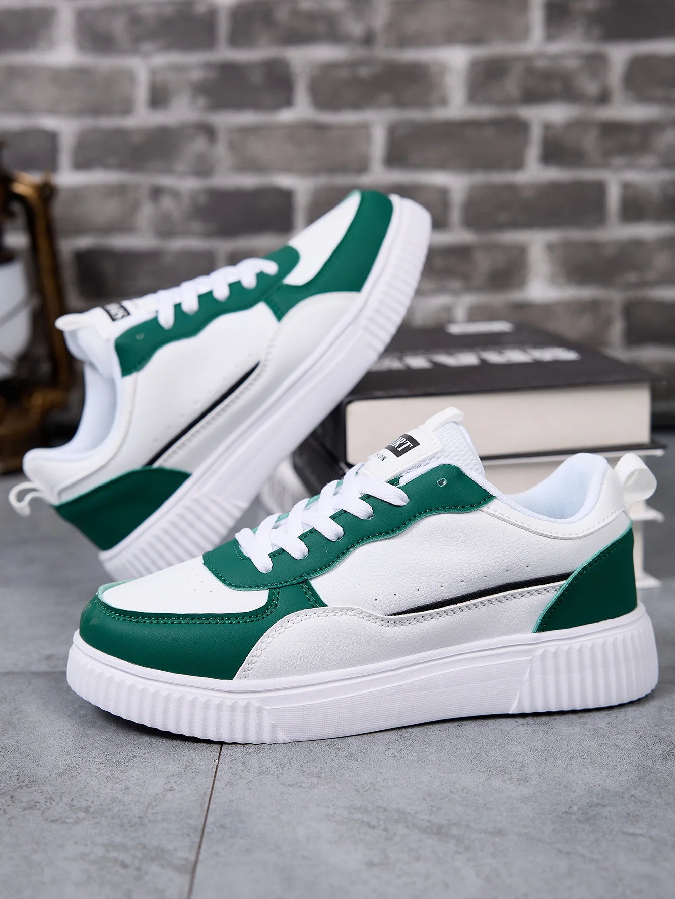 Ultra Light Tight Cold Glued Board Anti Slip Sneakers