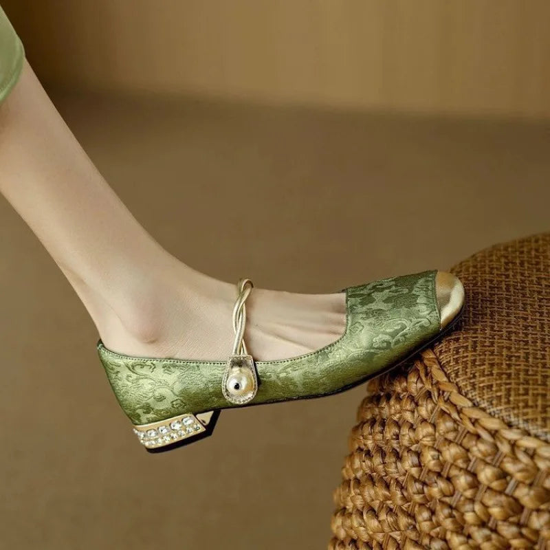 Women's Versatile French Style Shallow Mouth Lightweight Shoes