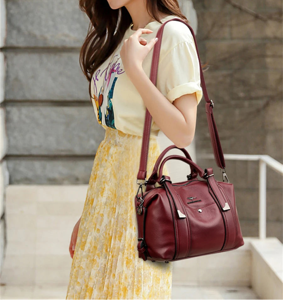 Woman's Luxury Designer Trendy Large Capacity Leather Handbag