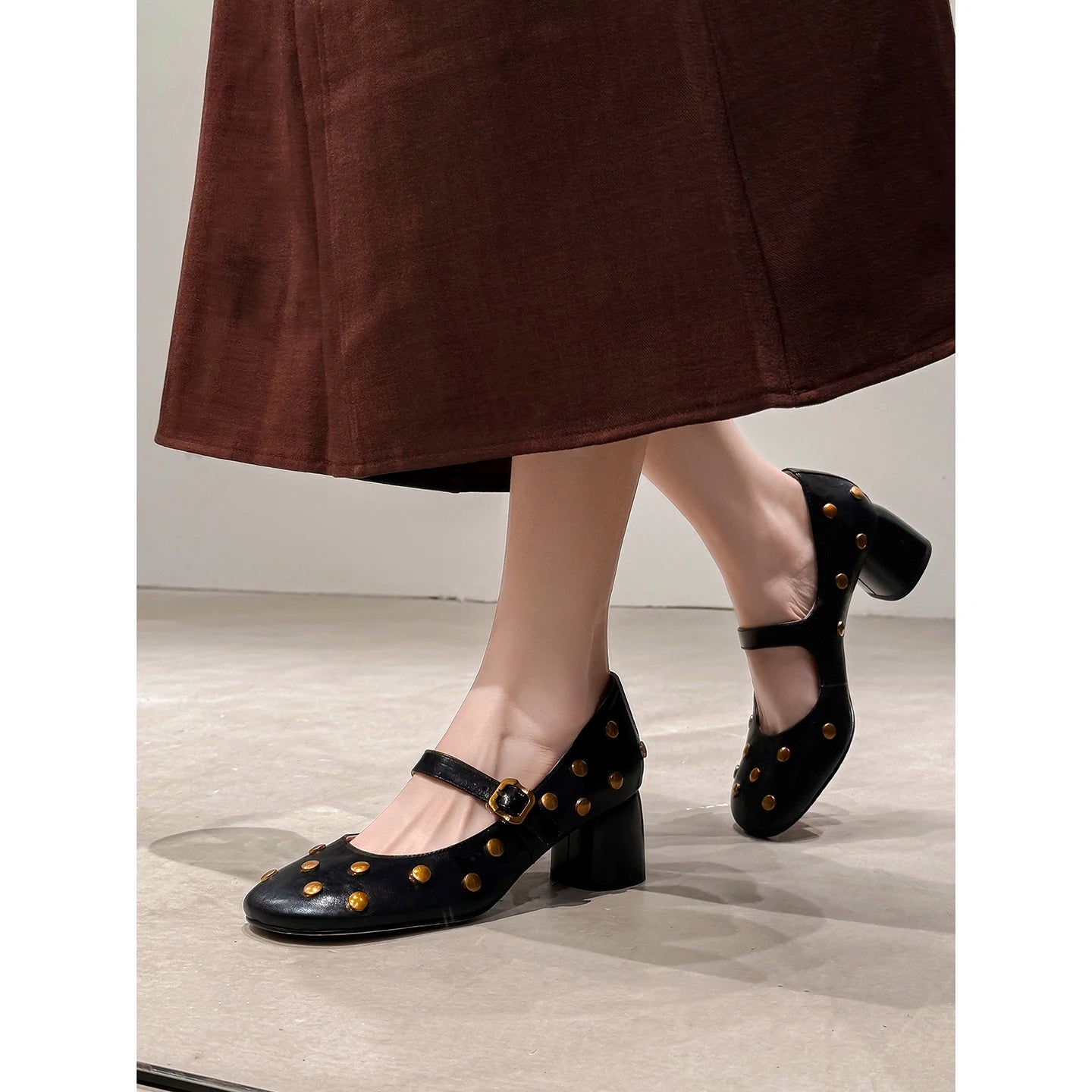 Women's Natural Cow Leather High Heels Rivets Pumps Shoes