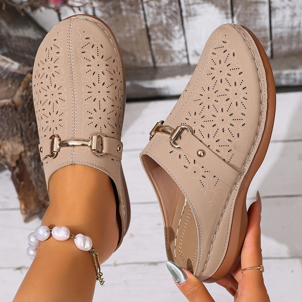 Women's Lightweight Half Support Middle Aged Sandals Slippers