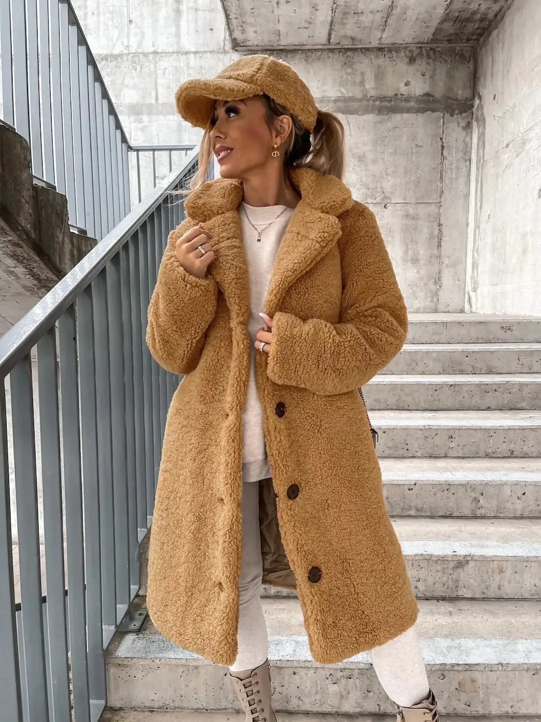 Women's Long Sleeved Collared Fleece Coat