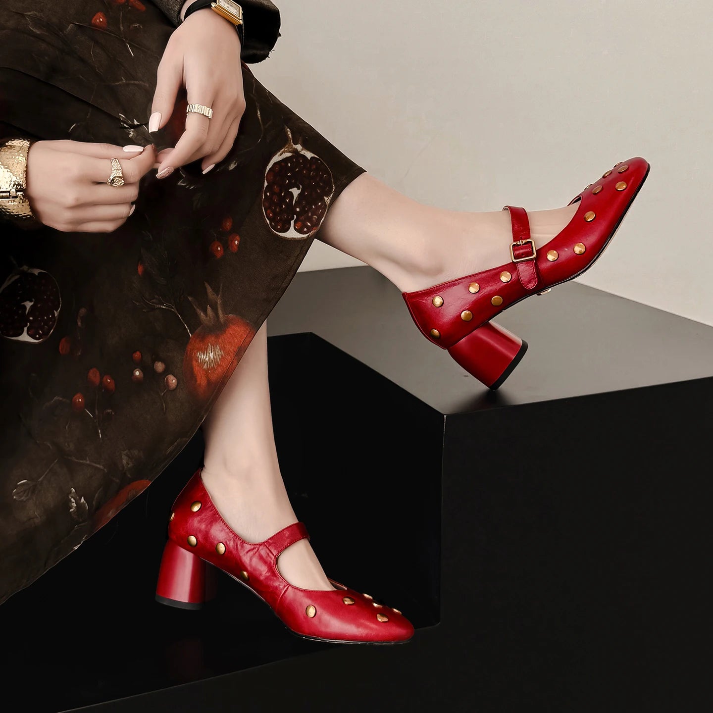 Women's Natural Cow Leather High Heels Rivets Pumps Shoes