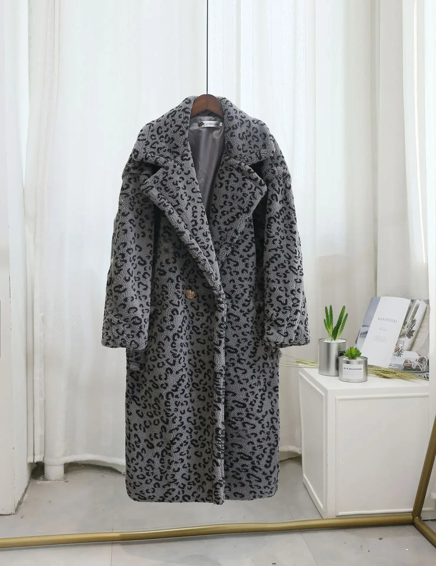 Women's Faux Fur Luxury Plush Coat