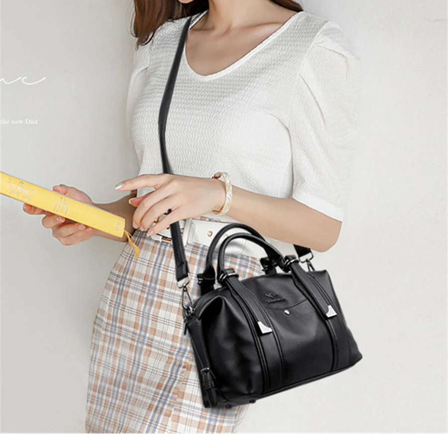 Woman's Luxury Designer Trendy Large Capacity Leather Handbag