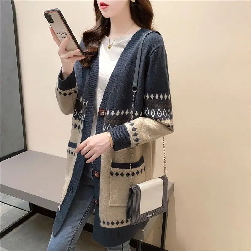 Women's V-neck Long Sleeve Printing  Knitting Button Sweater