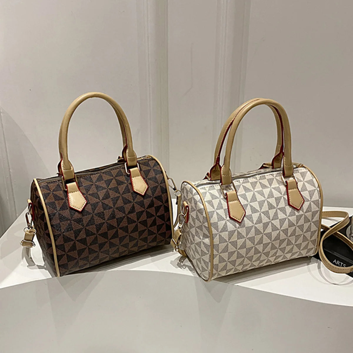 Women's Windmill Print PU Color Adjustable Strap Handbag