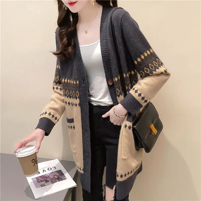 Women's V-neck Long Sleeve Printing  Knitting Button Sweater