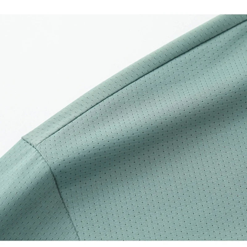 Men's Textured Seamless Half Zipper Short Sleeve Polo Shirt