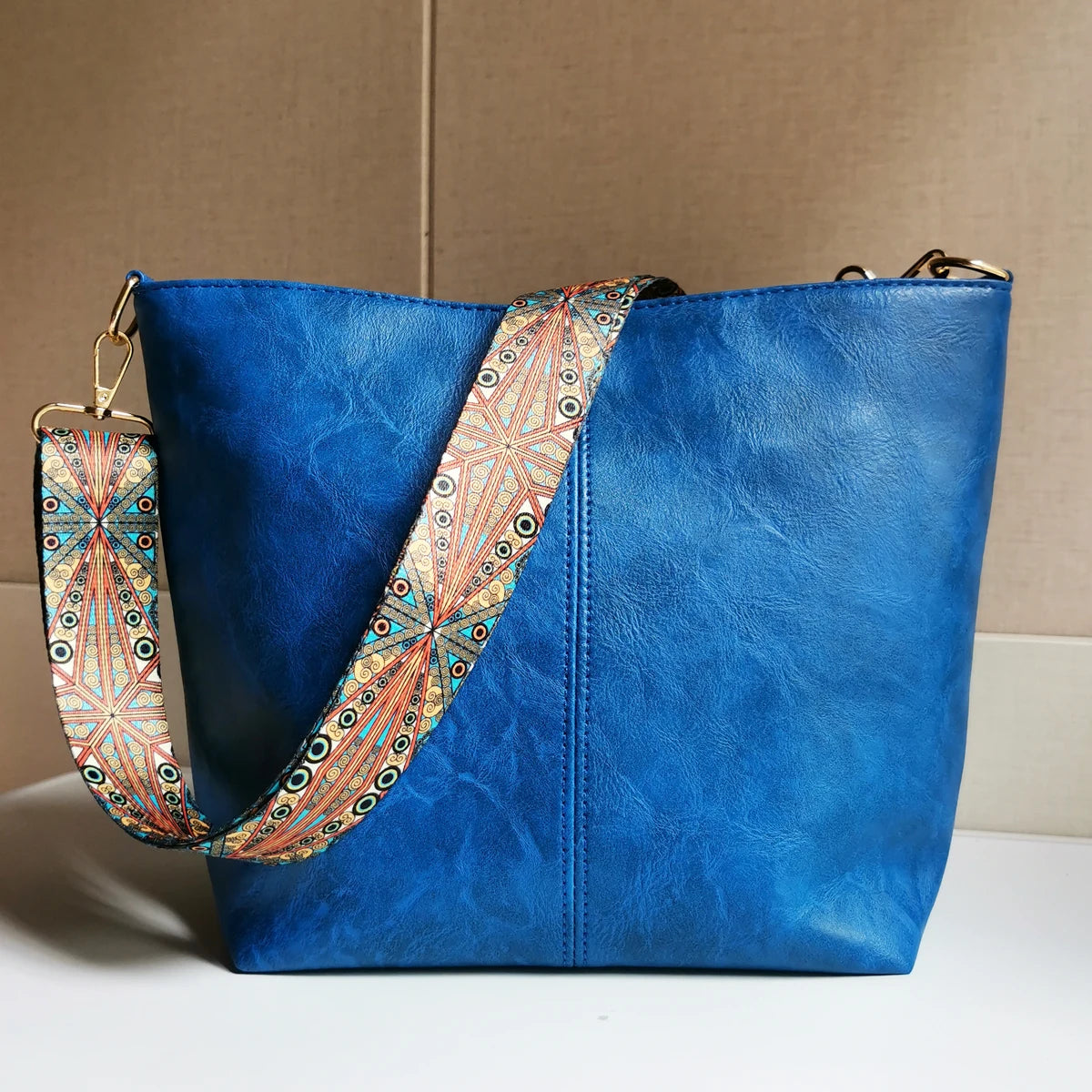 Women's Large Capacity Geometric Wide Shoulder bag