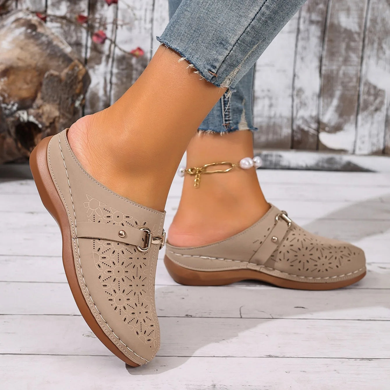Women's Lightweight Half Support Middle Aged Sandals Slippers